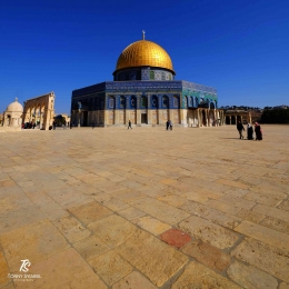 Dome of the Rock di Temple Mount (al-Haram al-Sharif) yang kini juga dikenal sebagai Kompleks Masjid Al-Aqsa. Sumber: dokumentasi pribadi