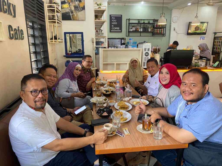 Dok David Hendra Sarapan Pagi Ketua Umum IA ITB bersama Kadis PUPR, Kadisparbud, IA ITB Pengda Riau, dan Pembina Sigap Kerlip Indonesia 