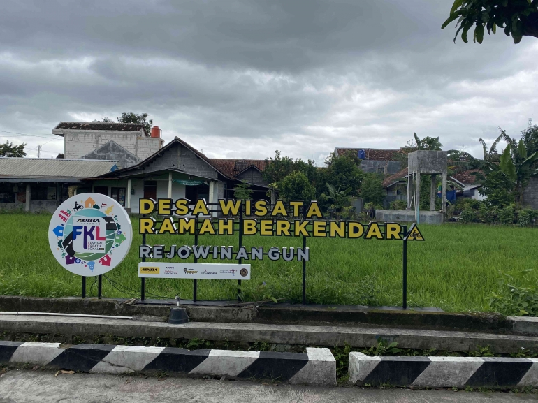 Ikon Desa Wisata Ramah Berkendara di Kampung Wisata Rejowinangun, sumber: dokpri