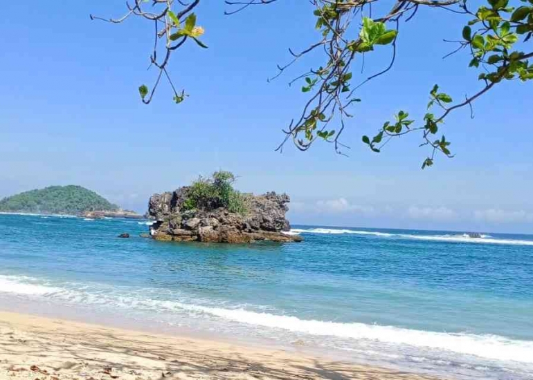 Pemandangan Pantai Kondangmerak/dokpri