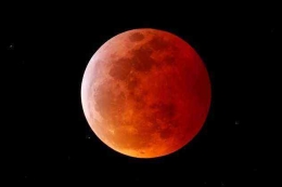 ilustrasi: gerhana bulan semalam lalu, foto; (Antara/Ist) 