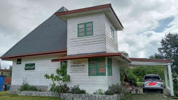 Sebuah bangunan tua bercorak kolonial di Kabanjahe (Dok. Pribadi)