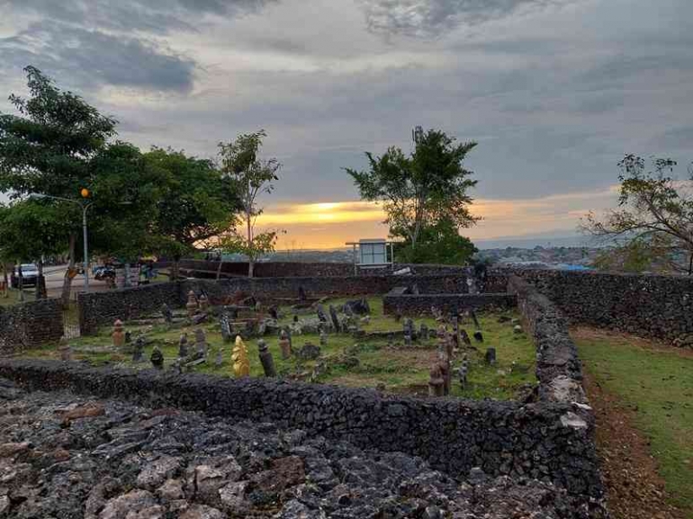 Makam-Makam di Benteng Wolio (Dokumentasi Pribadi)