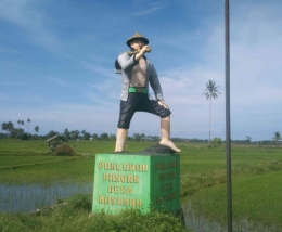 Tugu petani pahlawan pangan di Desa Masamba Kabupaten Poso. Doc Pri