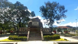 Monumen Lingga Sumedang (29/5) Foto: Gina Luthfiatin