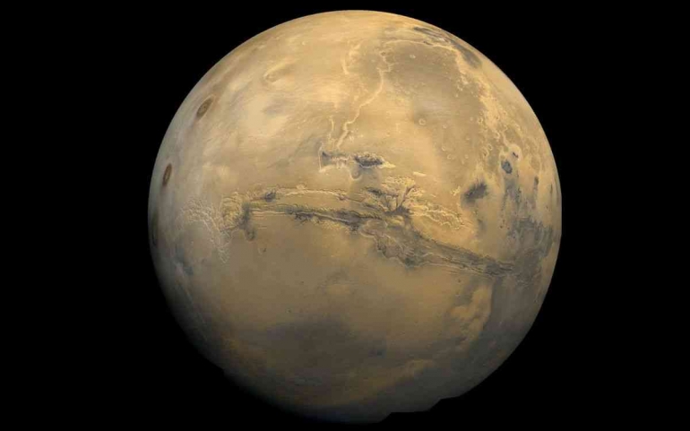 Valles Marineris, ngarai yang dalam. (NASA via Space.com)