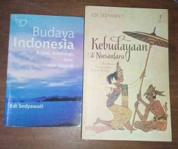 Dua dari sejumlah buku karya Edi Sedyawati (Dokpri)