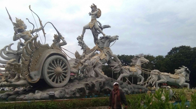 Patung Garuda Kencana, Denpasar; foto dokpri, RoniBani