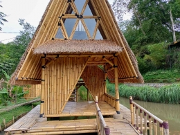 saung yang terbuat dari bambu/Dok Pribadi