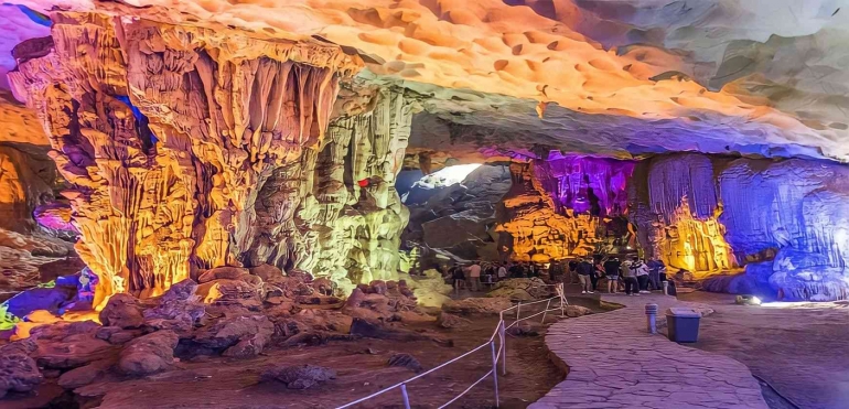 Thien Cung Cave