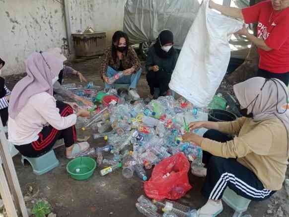Proker Bank Sampah