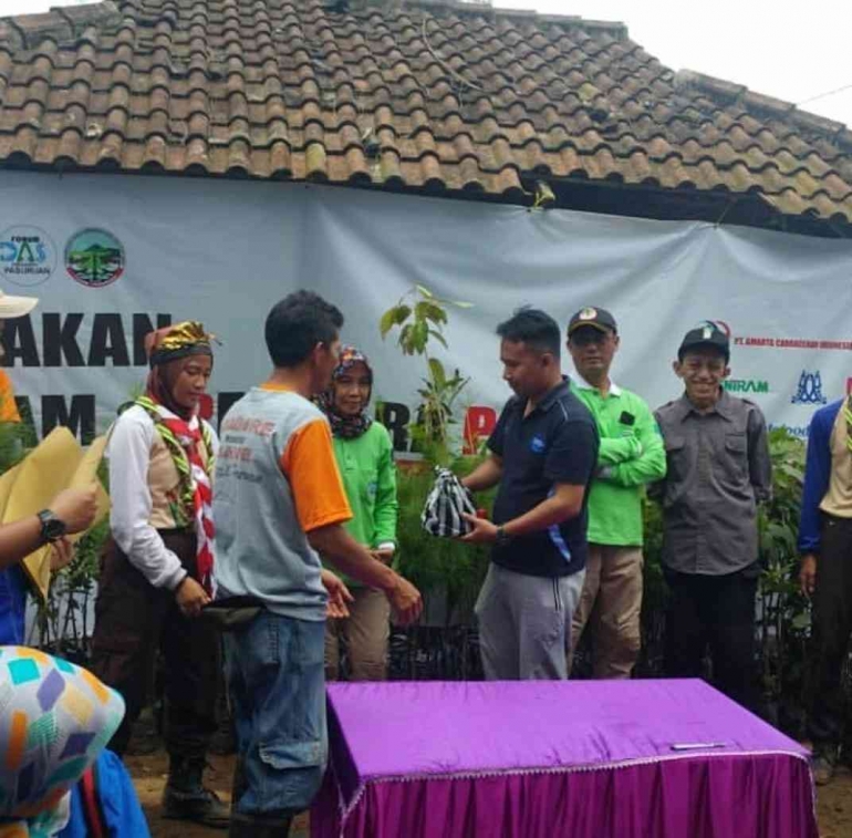 Aksi Tanam Pohon Bersama DLH Kab. Pasuruan | Dokumentasi Pribadi