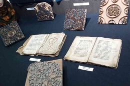beberapa naskah kuno di pameran SURI (dokpri)