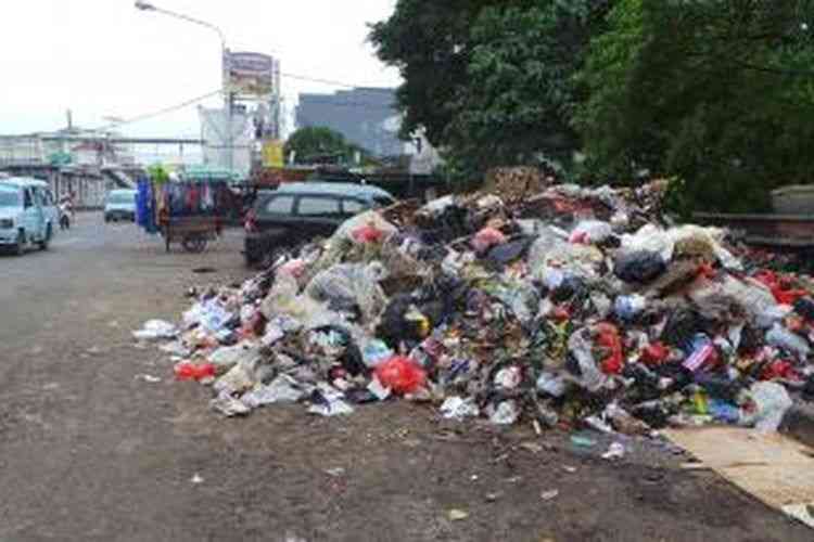 Ilustrasi Sampah yang Menumpuk (Sumber : Kompas Megapolitan)