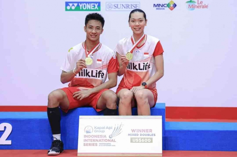 Dejan/Gloria dan Gregoria diprediksi menang dan melaju ke semifinal. (Foto PBSI/Badminton Indonesia) 