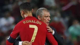 Pelatih Portugal, Fernando Santos dan Ronaldo (Foto Reuters/Pedro Nunes). 