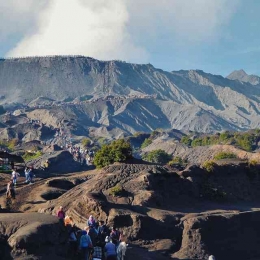 Puncak Gunung Bromo, Malang (doc.pribadi)