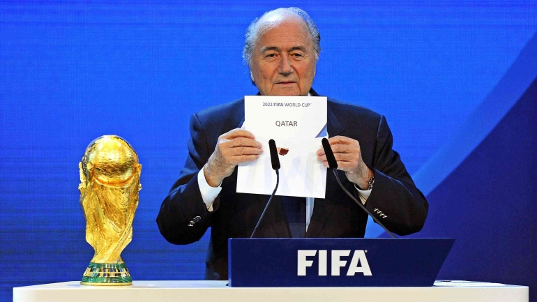 Sepp Blatter saat pemilihan tuan rumah Piala Dunia 2022 (thetimes.co.uk)