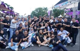 Suka cita kontingen Kabupaten Bekasi usai memastikan menjadi juara umum Porprov XIV Jawa Barat(dok poto: pikiranrakyat.com)