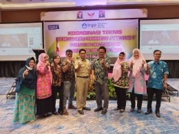Kelompok Fasilitator Ibu Guslaini PGP7 Beltim pada Kegiatan Koordinasi Teknis PGP7 di Pulau Belitung. Sumber: Dokumentasi Ares Faujian, 2022.