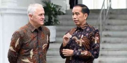 Presiden Jokowi dan Perdana Menteri Australia Kompak Memakai batik, Sumber : merdeka.com