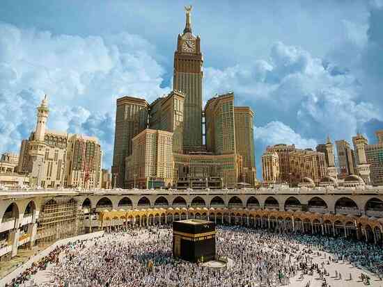 Pemandangan Kota Mekkah yang bisa dikunjungi dengan fasilitas sebagai pemilik kartu Hayya ( Trip advisor )