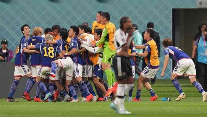 Pemain Jepang merayakan gol/Getty images