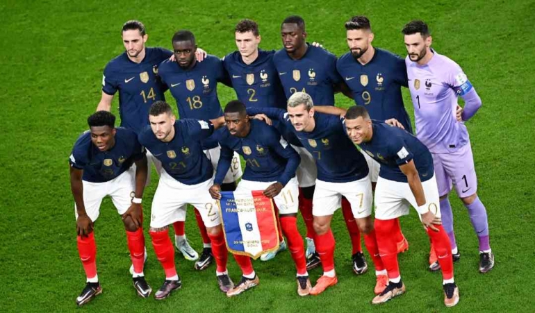 Skuad juara bertahan Prancis. (sumber: tangkapan layar Twitter @FIFAWorldCup)
