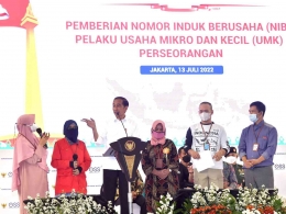 Sambutan Presiden dalam acara Pemberian NIB Pelaku UMUK (foto: setneg.go.id)