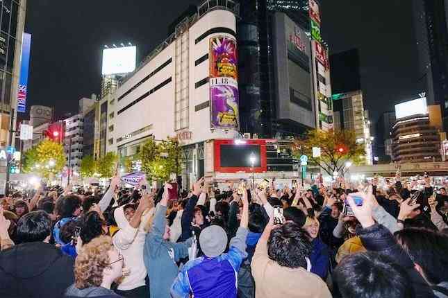 Shibuya (sumber: bol.net)