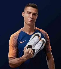 Ronaldo dan Nike. Sumber: Instagram / www.thesun.co.uk