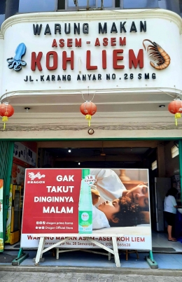 Warung Makan Asem-Asem Koh Liem (foto: dokumentasi pribadi)