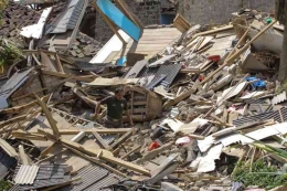 Kerusakan akibat gempa di Desa Cibeureum, Kecamatan Cugenang, Kabupaten Cianjur (KOMPAS.com/KRISTIANTO PURNOMO)