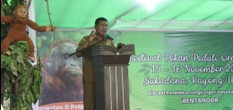 Bupati Kayong Utara, Citra Duani saat memberikan kata sambutan sekaligus membuka acara PPO 2022. (Foto : Gunawan/Yayasan Palung).