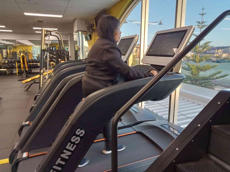 treadmill digedung Gynastig dok pribadi