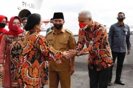 Ketua DPR RI PUan Maharani Saat Disambut Gubernur Jateng Ganjar Pranowo, Foto Dok. Kompas.com/Pemkot Solo