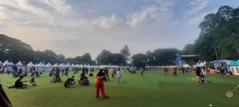 Suasana Pagi Hari di Lapangan Ahmad Yani, sumber : Febriyesi