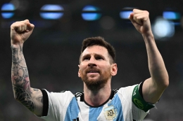 Lionel Messi mencetak gol pertama Argentina kontra Meksiko (sumber: CNN)