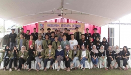 Produk Unggulan UMKM, Mahasiswa KKNT UPNVJT Meriahkan Gebyar Seni Sobo Kampung