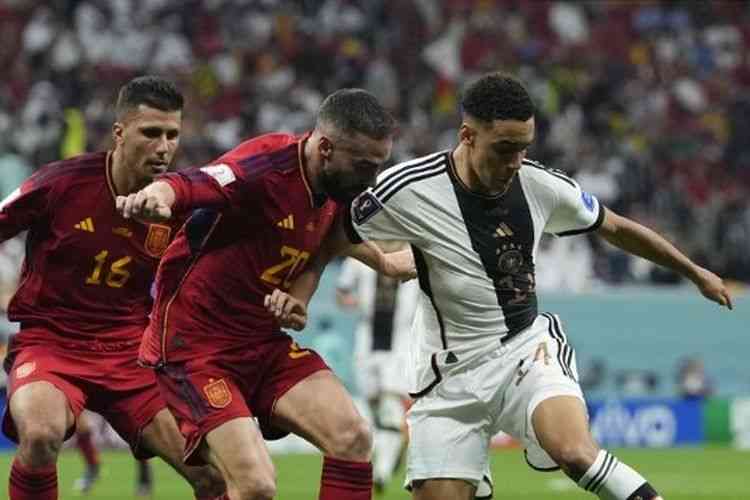 Jerman kontra Spanyol (1-1). Foto: AFP/Jose Breton via Kompas.com