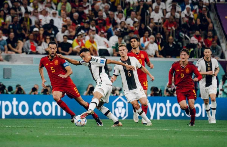 Potret Laga Spanyol vs Jerman di Piala Dunia 2022. Sumber: FIFACom