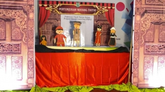 Paypoq kiygan qizlar porno rasmlar Erotik aldash filmlar