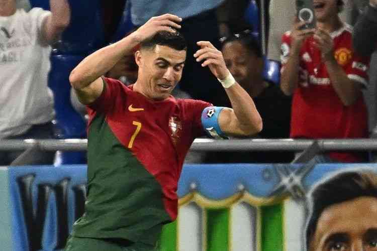 Cristiano Ronaldo, pencetak gol pertama Portugal ke gawang Uruguay (Sumber: kompas.com)