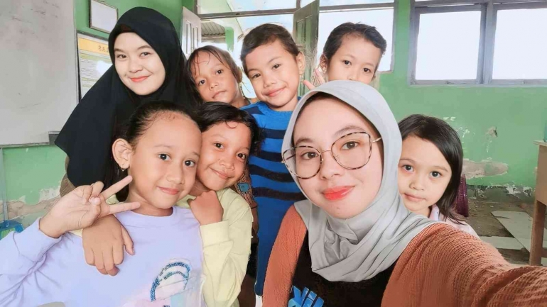 Edukasi Pelestarian Budaya Sumbawa Dalam Bentuk Seni Tari oleh Armelia