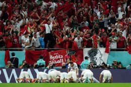 Timnas Maroko Merayakan Kemenangan. Sumber gambar: https://twitter.com/SeputarMadrid