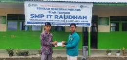 Dokumentasi penyaluran donasi image by Pengurus Masjid