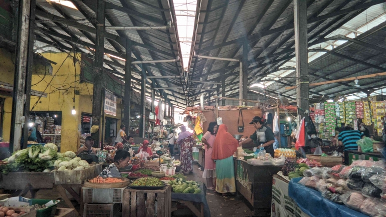 Suasana Pasar Lumajang, Selasa (29/11/2022) 