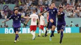 Para pemain Argentina merayakan kemenangan atas Polandia. Foto: Amanda Perobelli/REUTERS/cnnindonesia.com