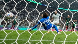 Momen gol Arab Saudi ke gawang Meksiko (Skysports.com)
