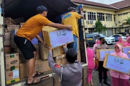 Ilustrasi distrbusi bantuan untuk para korban gempa Cianjur (Sumber: kompas.com)